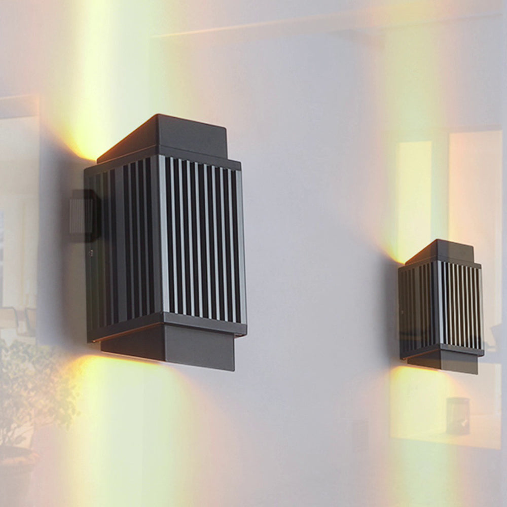Ray Modern Rechteckige LED Außenwandleuchte Metall Acryl Garten Terrasse