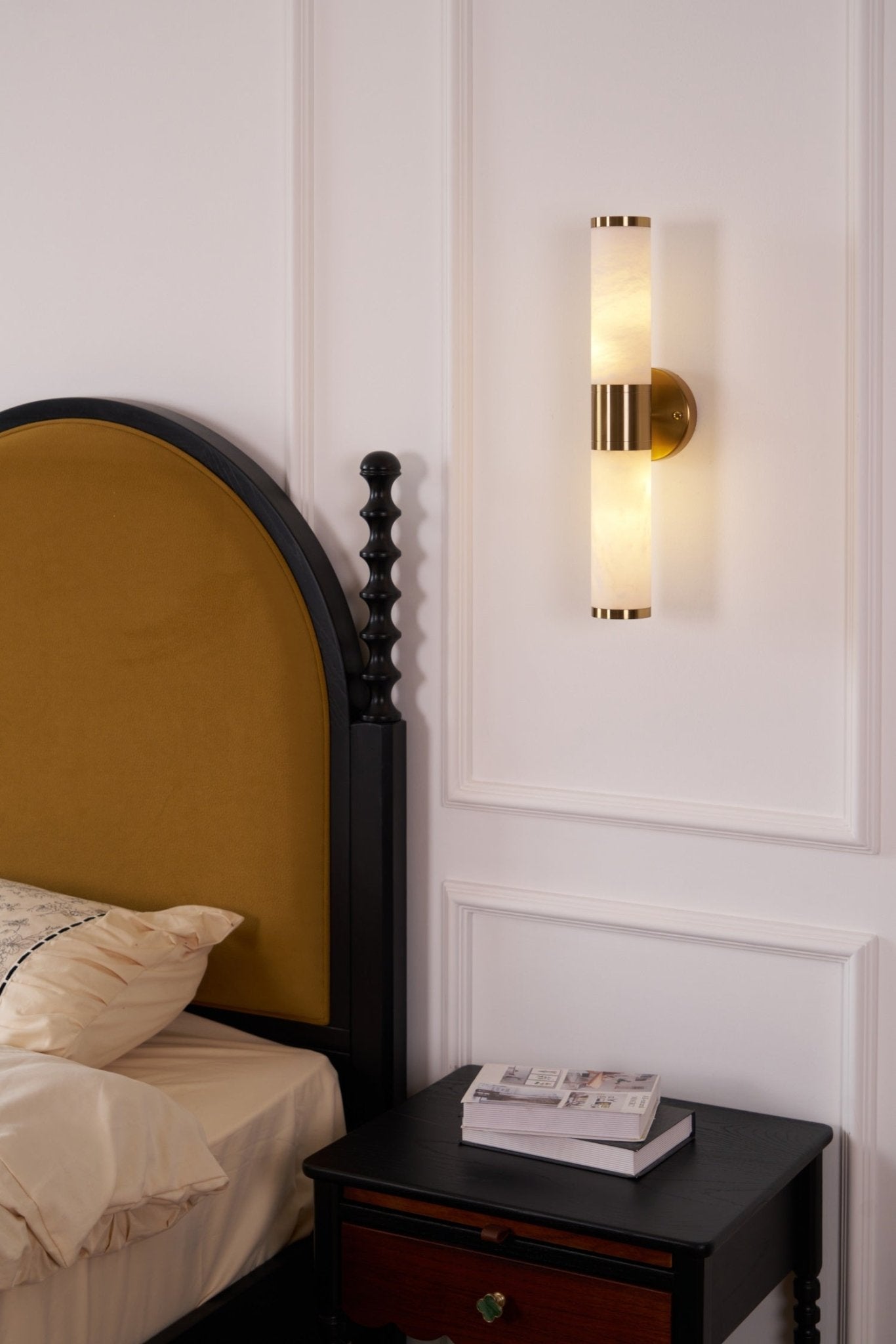 Kaia Minimalist Alabaster Wall Lamp - Neutralighting