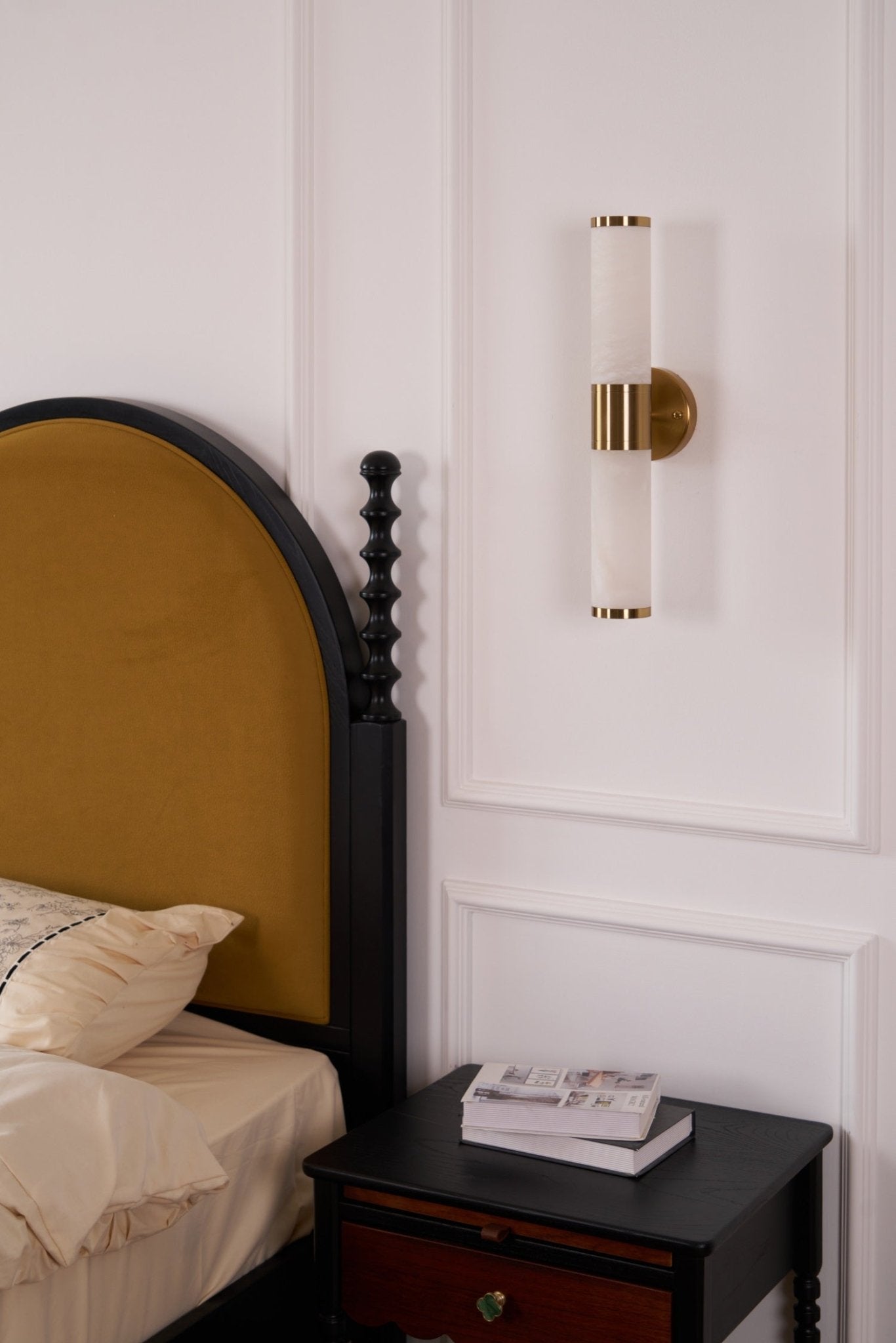 Kaia Minimalist Alabaster Wall Lamp - Neutralighting