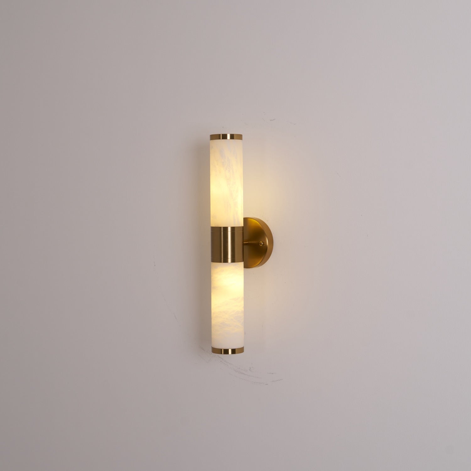 Kaia Minimalist Alabaster Wall Lamp - Neutralighting