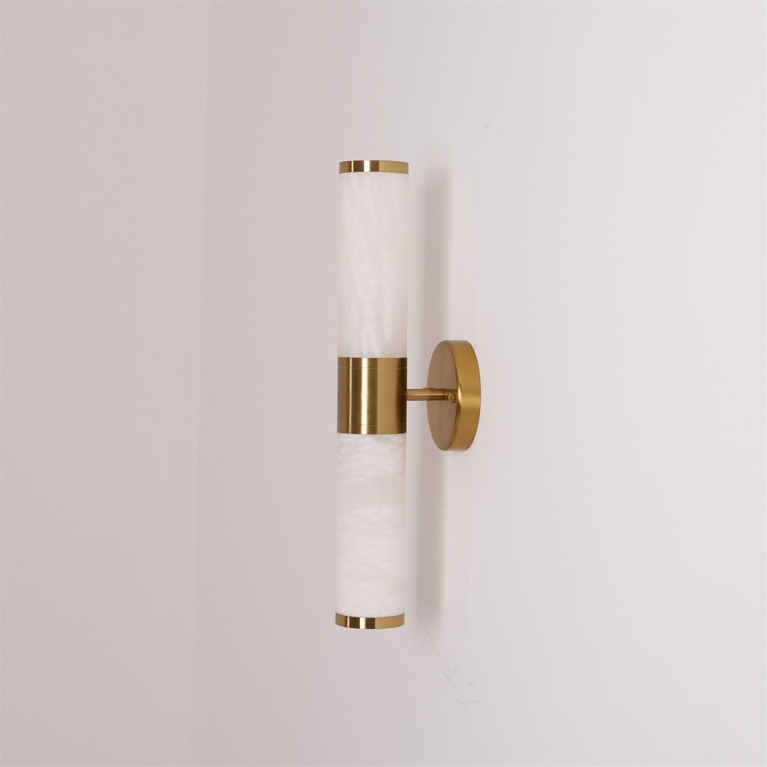 Kaia Minimalist Alabaster Wall Lamp - Neutralighting