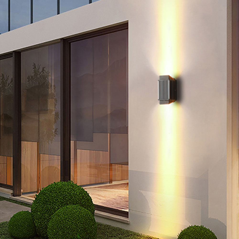 Ray Modern Rechteckige LED Außenwandleuchte Metall Acryl Garten Terrasse