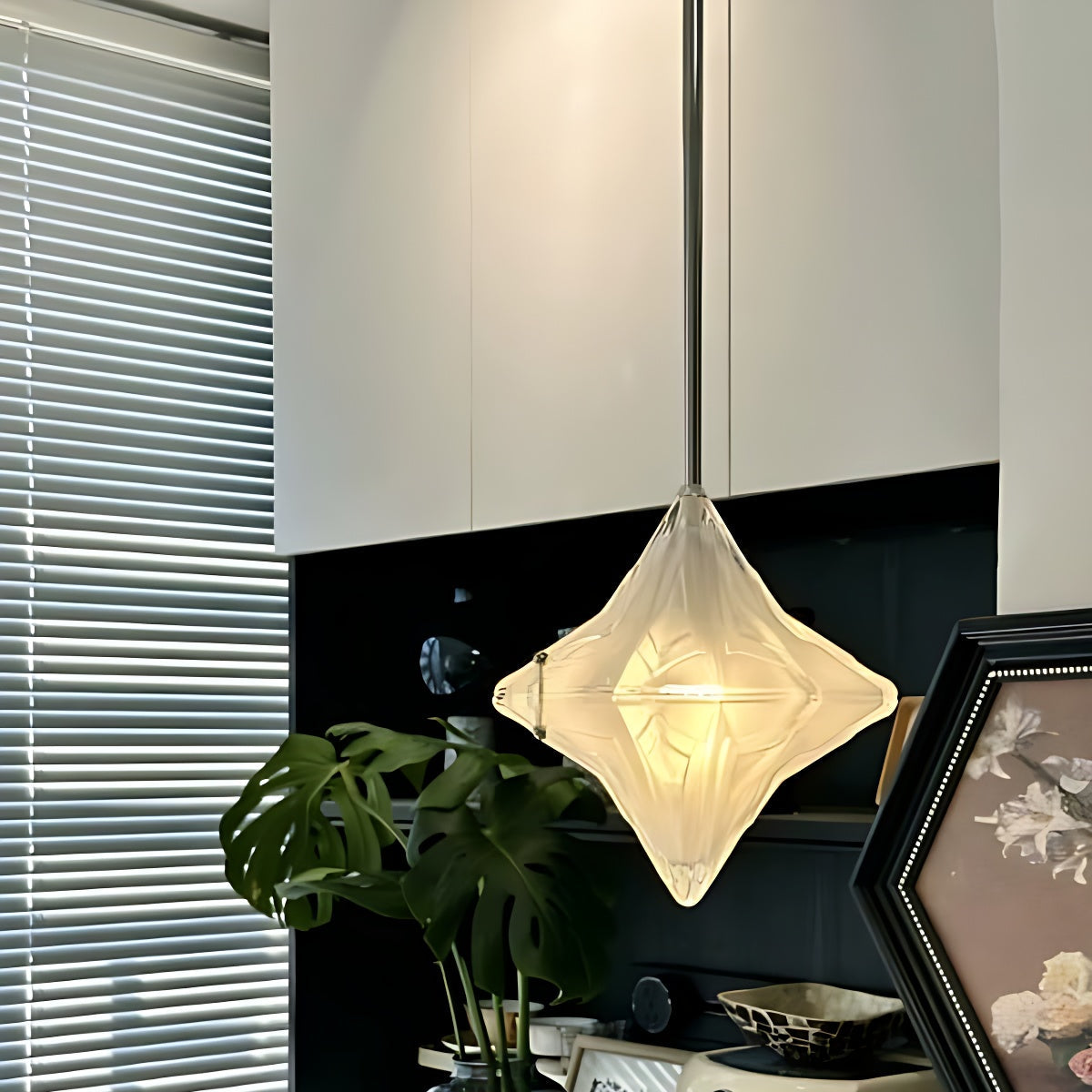 Art Deco Astris Elara Stern Pendelleuchte, Detailansicht