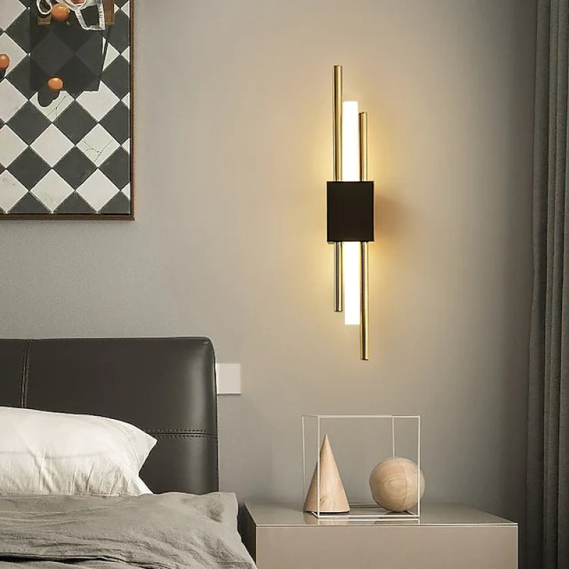 Arisha Modern LED Wandleuchte, Linear, Gold, Schwarz, Metall/Acryl, Schlafzimmer