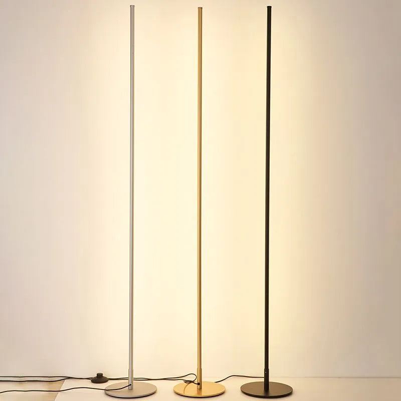 Arisha Stehleuchte Modern Linear Silber/Gold/Schwarz Wohn/Schlafzimmer
