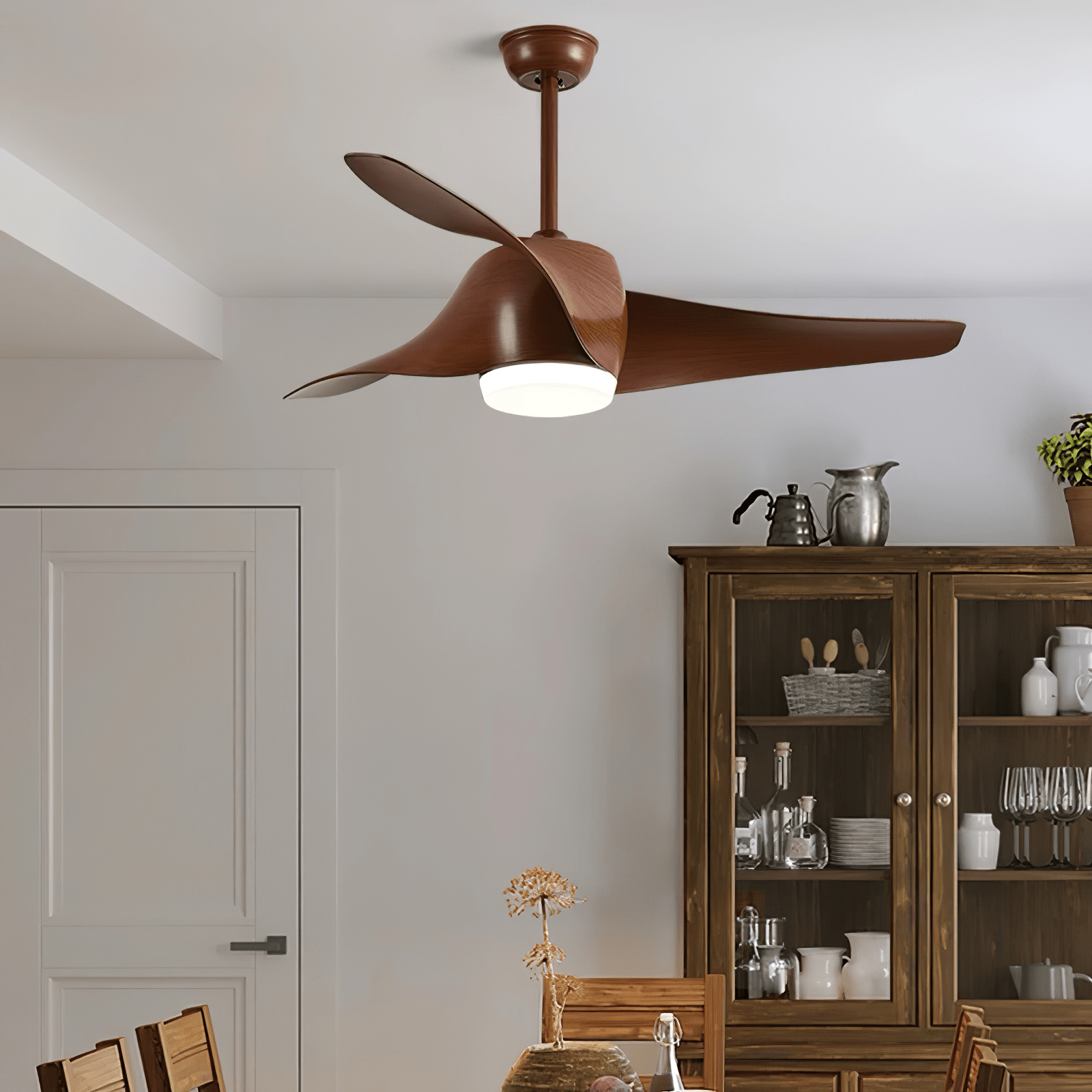 Umber Deckenventilatorleuchte mit angezeigten Maßen