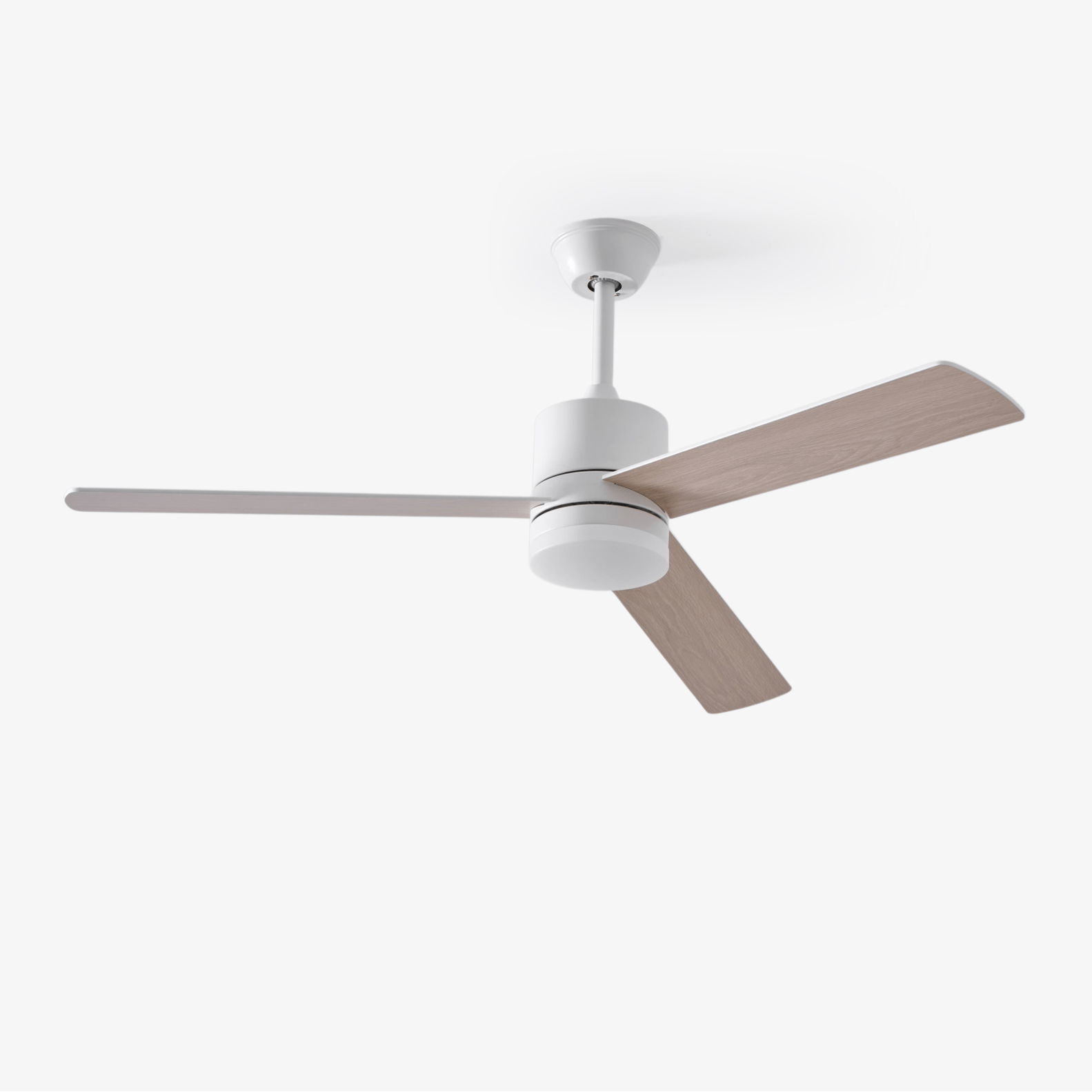 Lennox Drift Deckenventilatorlampe mit Flügeln aus Ahorn-/Platanenholz und weißem Acrylschirm.