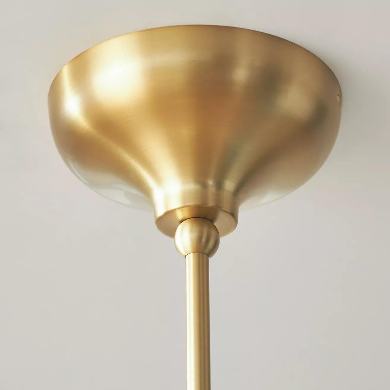 Rayla Scallop Pendelleuchte, Detailansicht des gewellten Schirms