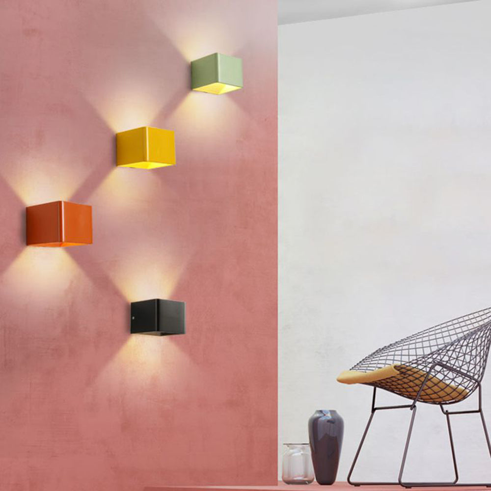Aria Wandleuchte Schwarz/Weiß/Gelb/Grün/Rot Wohnzimmer/Schlafzimmer