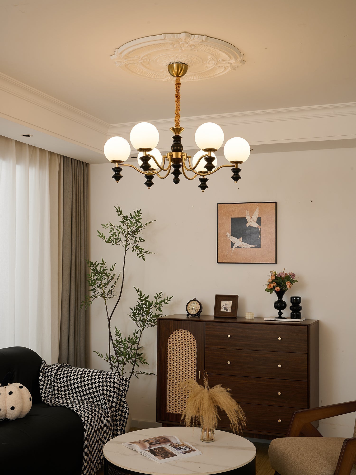 Ordore Traditioneller Eleganter Kronleuchter aus Vintage-Holz-Letslighting