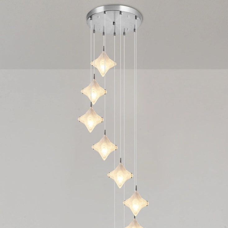 Astris Altair Pendelleuchte in einem Wohnraum