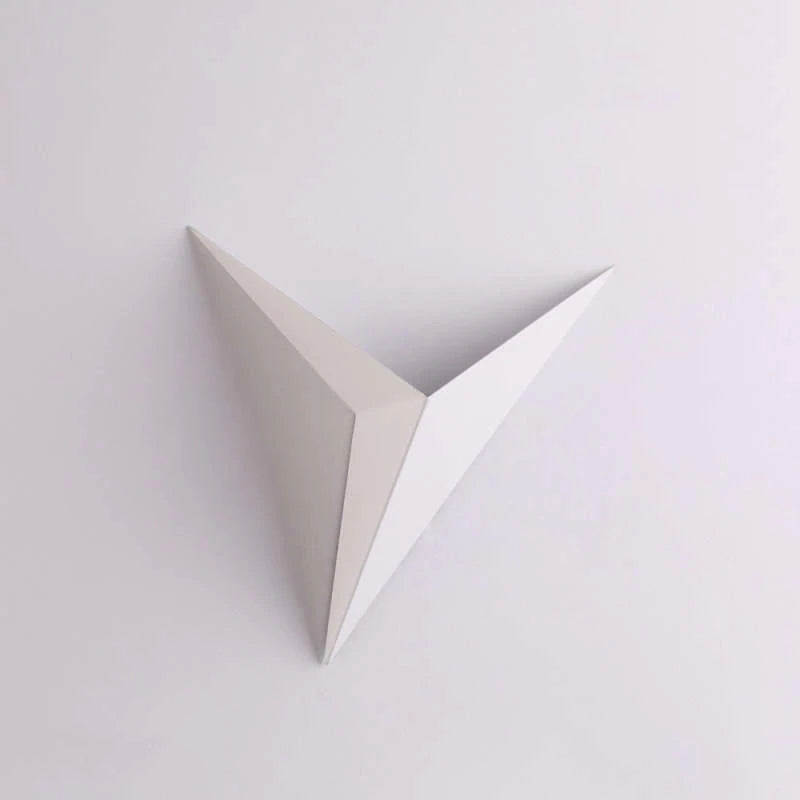 Ray Modern Minimalistisch Dreieckige LED Wandleuchte Weiß/Schwarz Metall