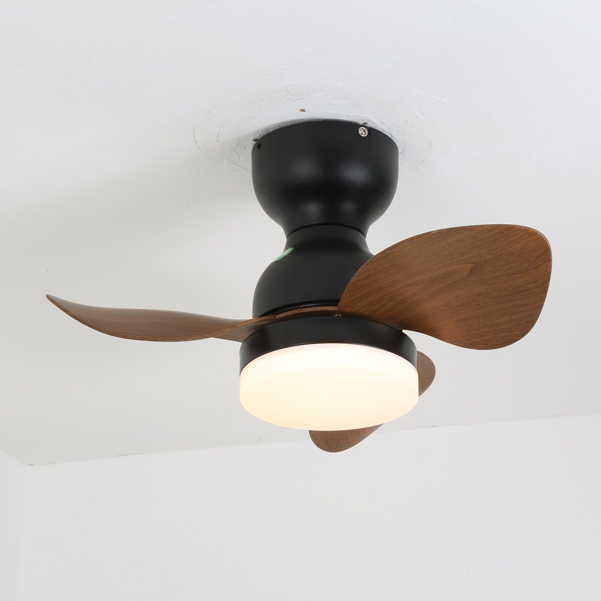 Silas Deckenventilatorleuchte mit verschiedenen Lichttemperaturen