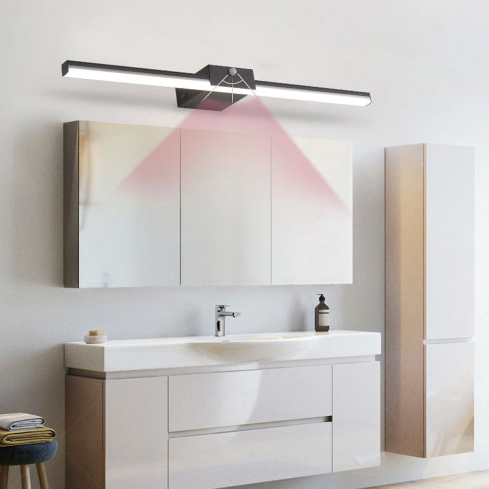Arisha Minimalistische lineare Metall-Wandleuchte, Schwarz/Weiß, Badezimmer-Letslighting