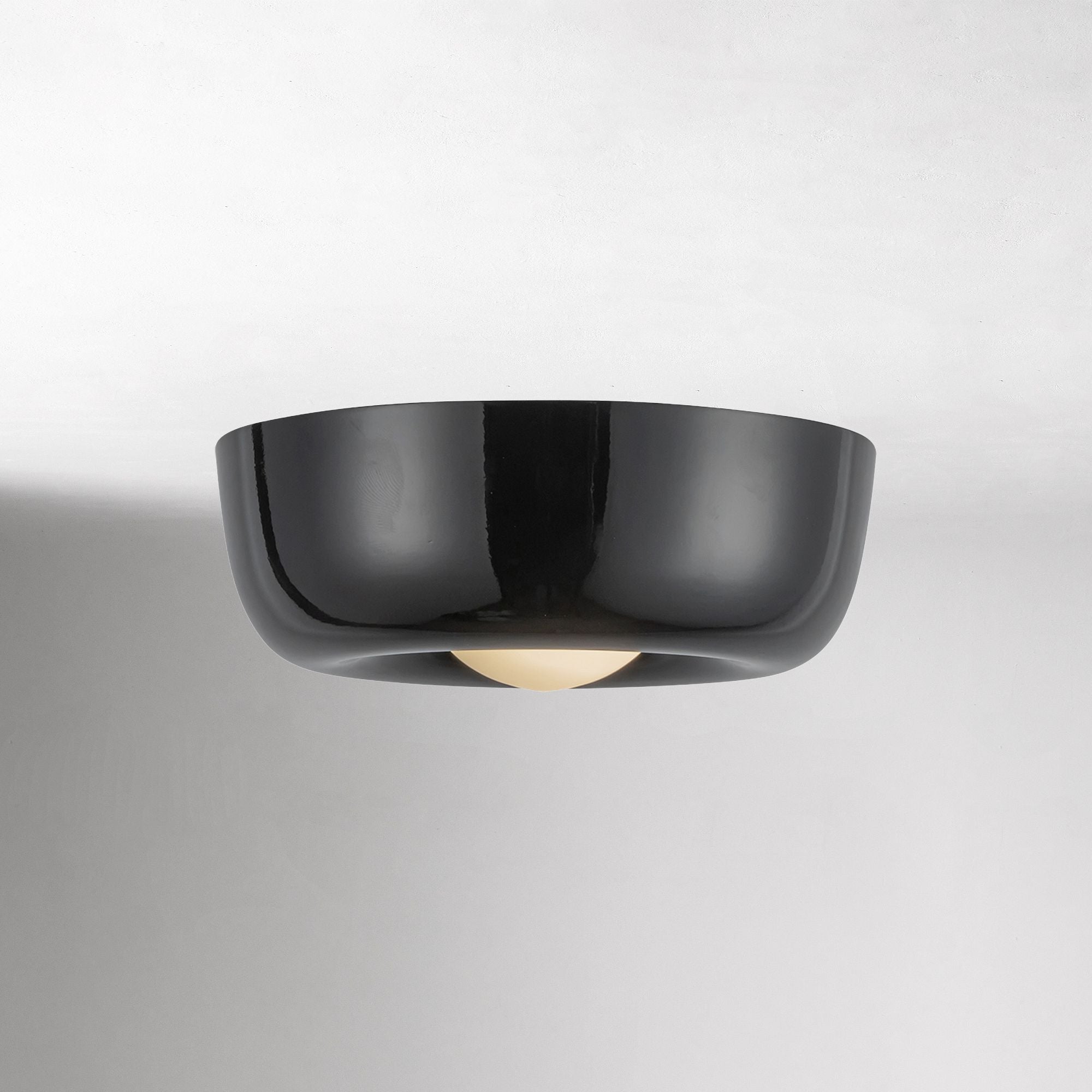 Alverin Deckenleuchte – Minimalistische Metallleuchte für moderne Häuser