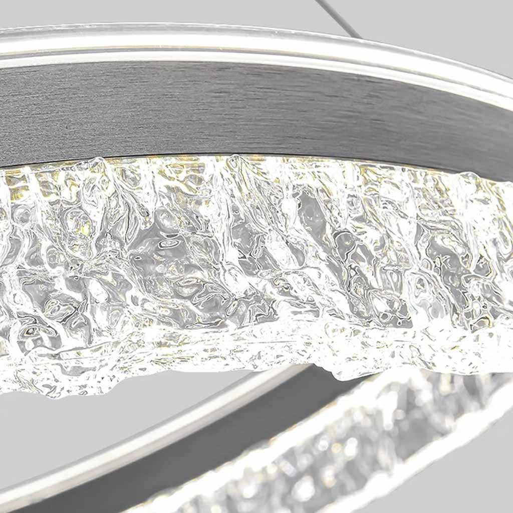 Detailansicht des grauen LED-Kronleuchters
