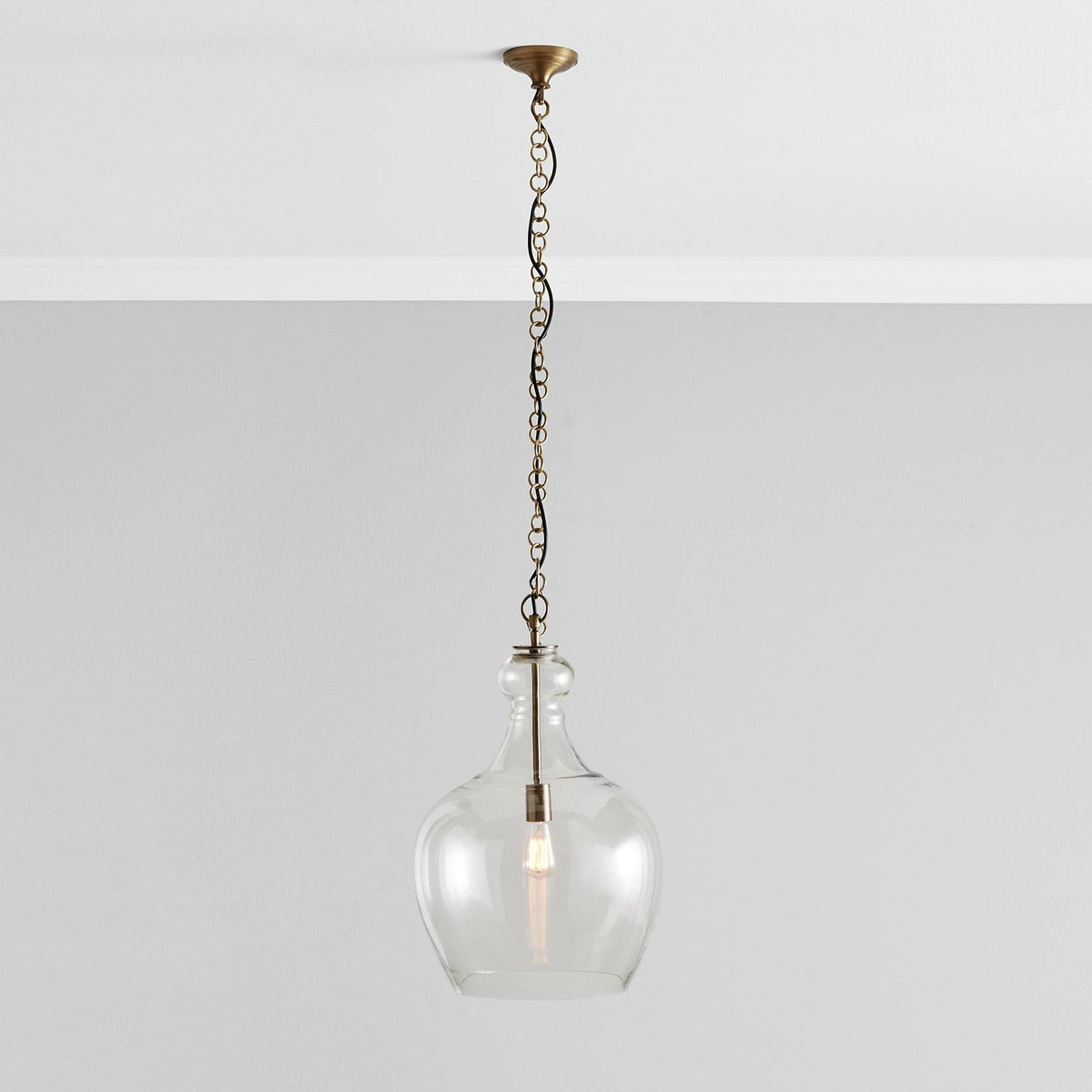 Lawson Glas-Pendelleuchte – Recyceltes und Milchglas mit Bronze-Akzent