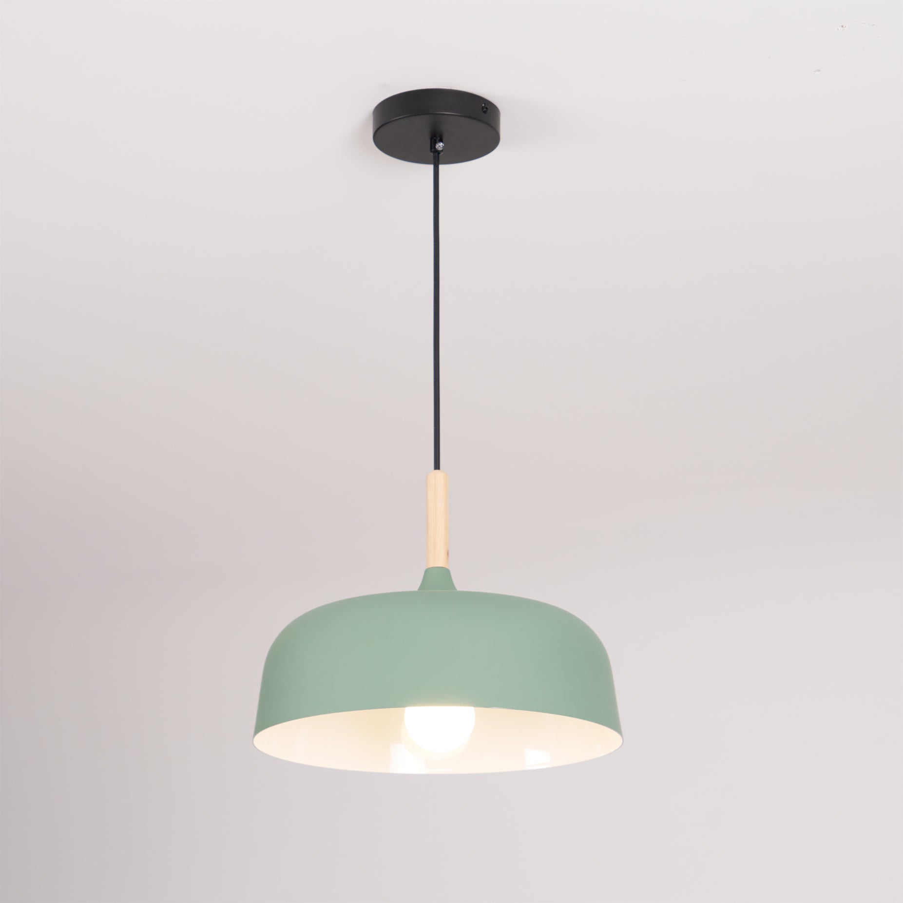 Lustra Pendelleuchte Weiß Schirm Holz-Letslighting