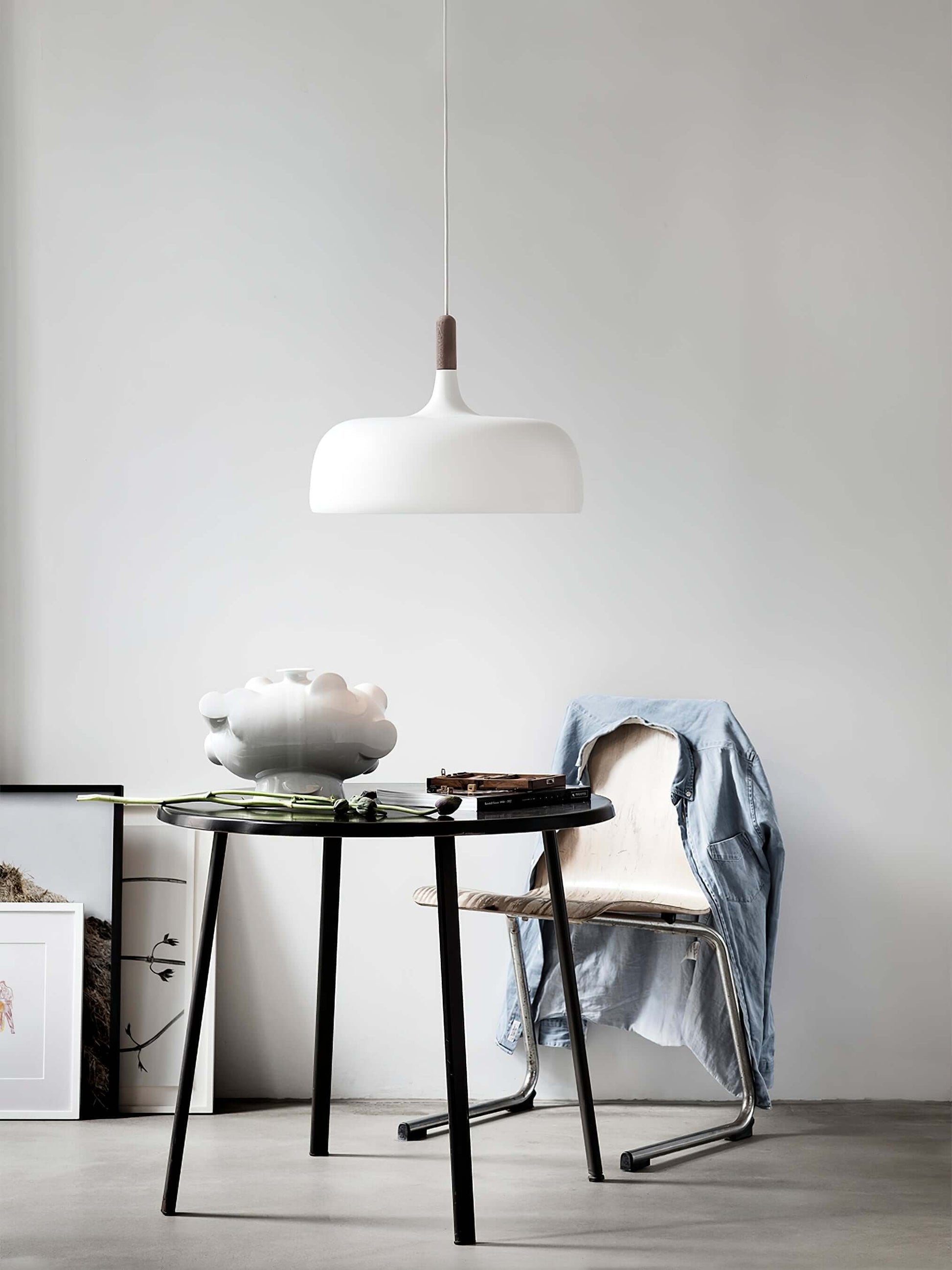 Lustra Pendelleuchte Weiß Schirm Holz-Letslighting