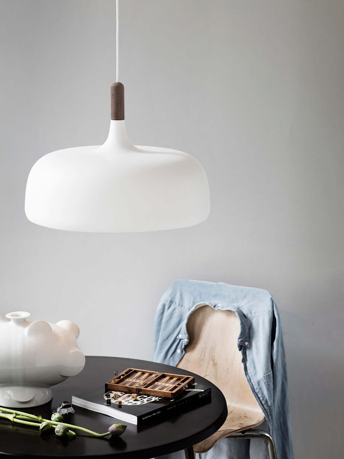 Lustra Pendelleuchte Weiß Schirm Holz-Letslighting
