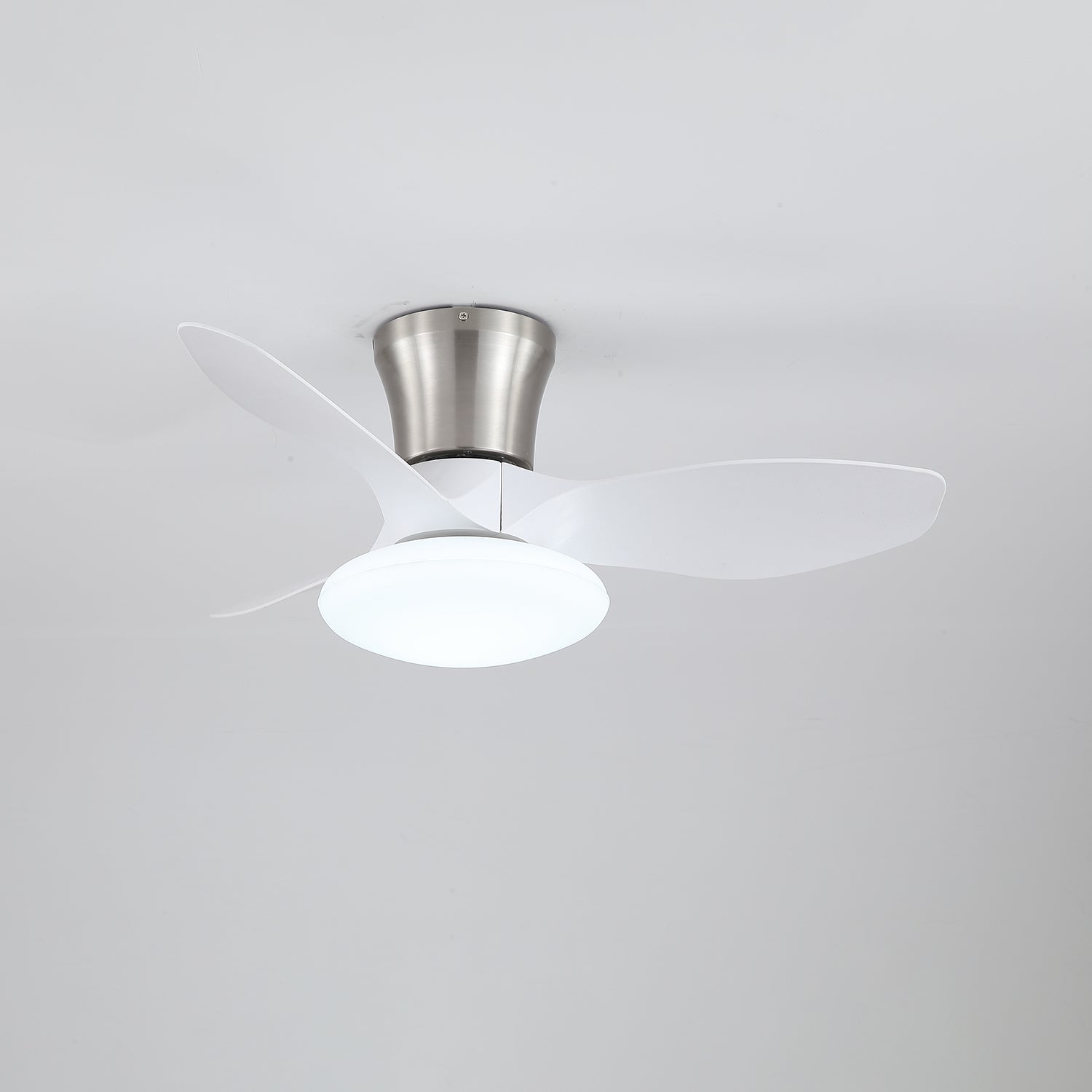 Velora Moderner Deckenventilator aus Holz mit Beleuchtung, für den Innenbereich geeignet