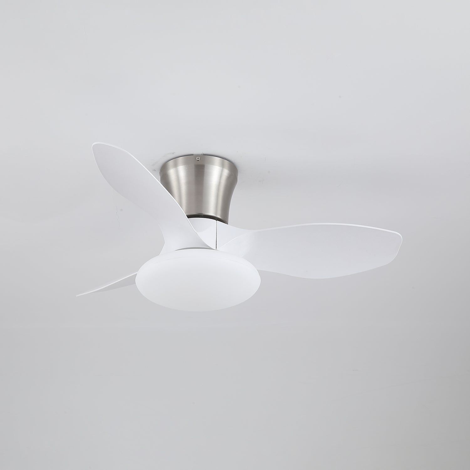 Velora Moderner Deckenventilator aus Holz mit Beleuchtung, mit integrierter LED-Lichtquelle