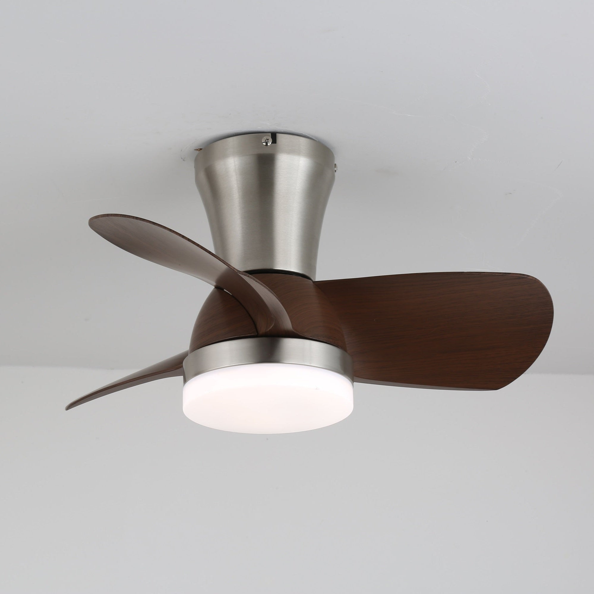 Deynor Moderner Holz Deckenventilator mit Beleuchtung und eingeschalteter LED