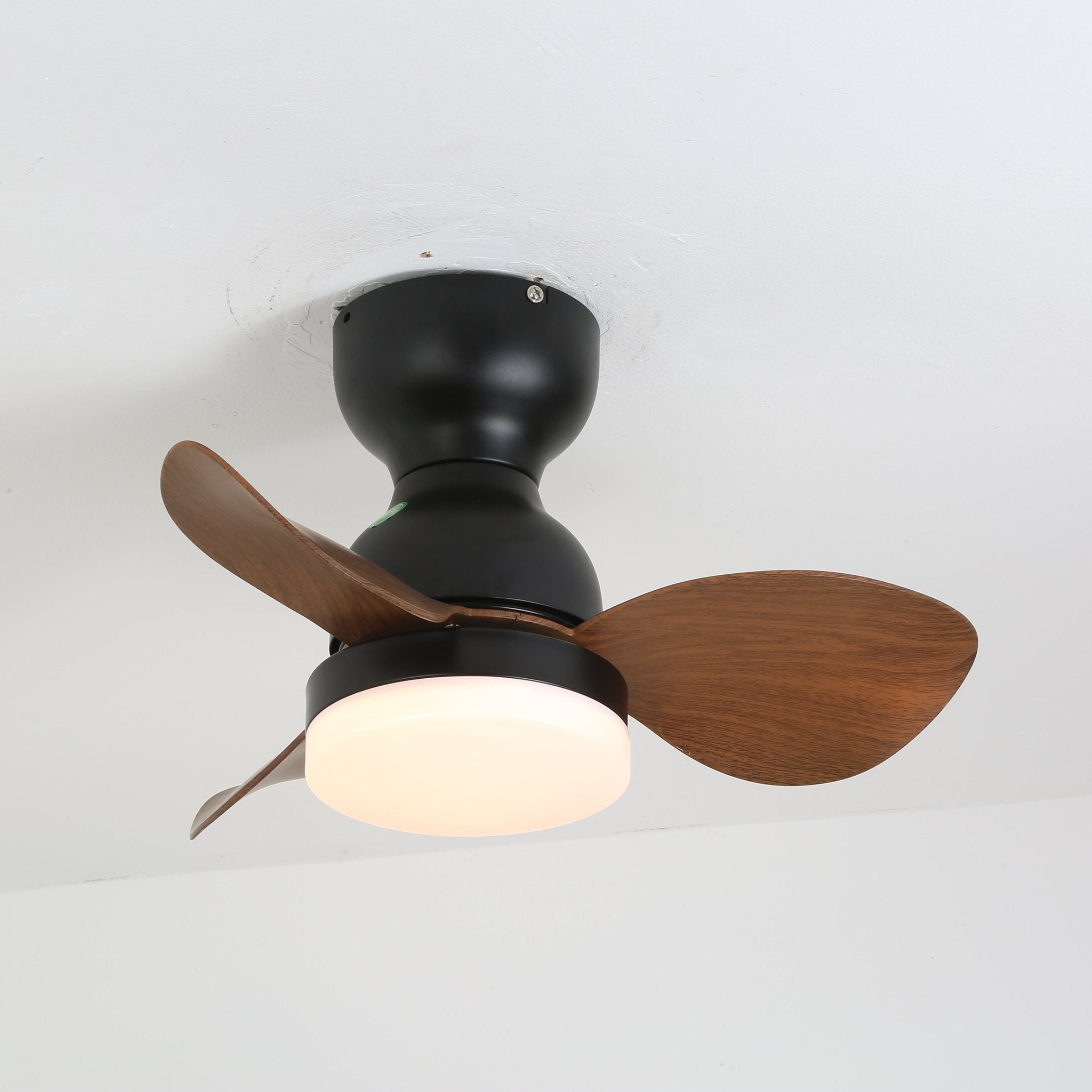 Silas Deckenventilatorleuchte Installationsansicht