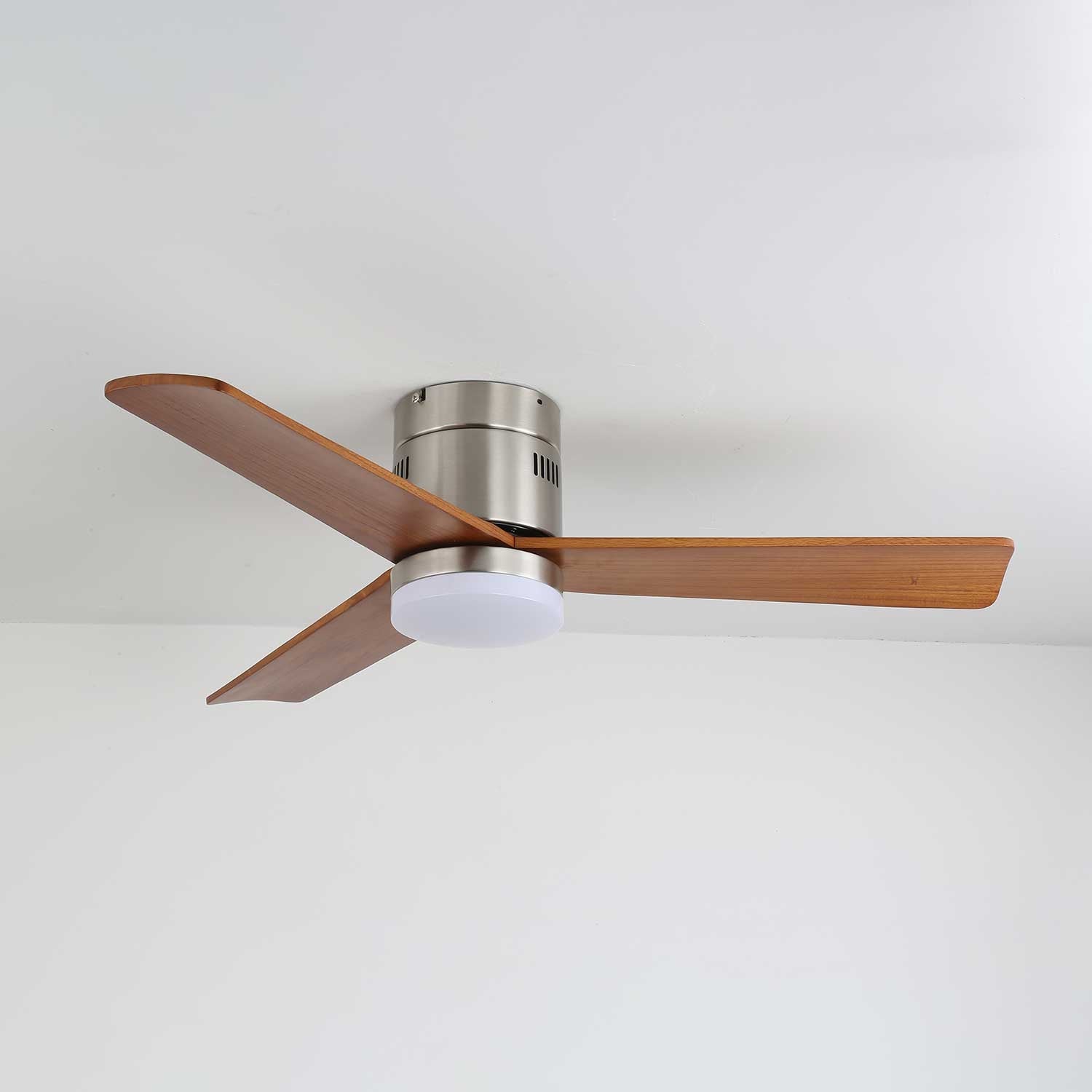 Eris Minimalistischer Holz-Deckenventilator mit Beleuchtung, ideal für Innenräume