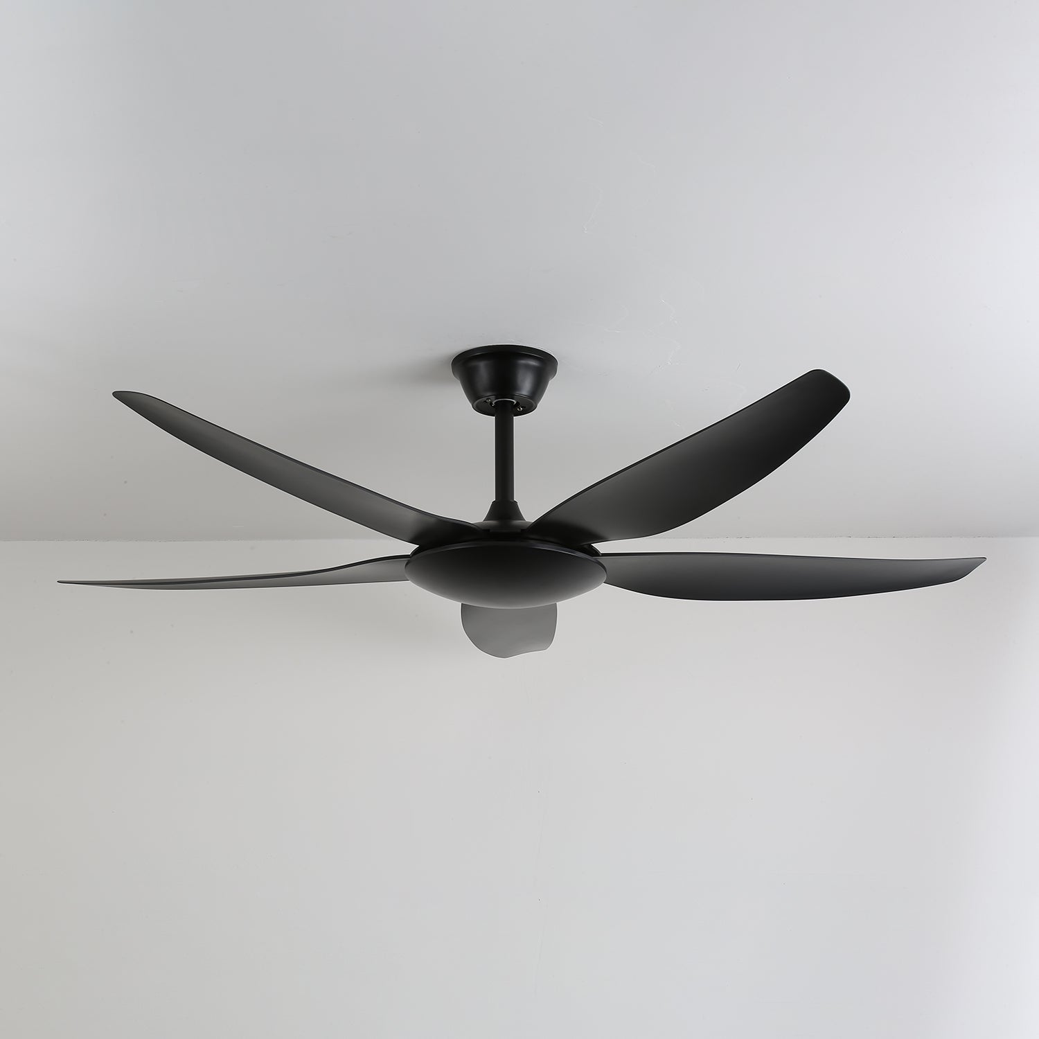 Onyxa Deckenventilatorleuchte mit sich bewegenden Ventilatorflügeln
