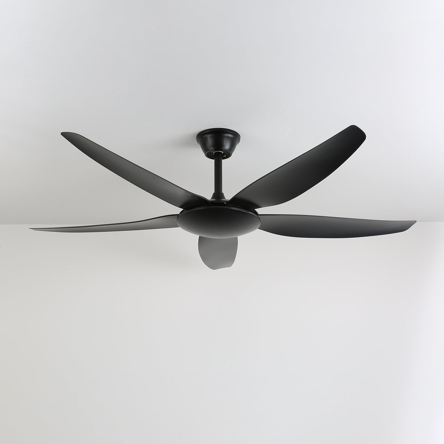 Onyxa Deckenventilatorleuchte mit Maßangaben