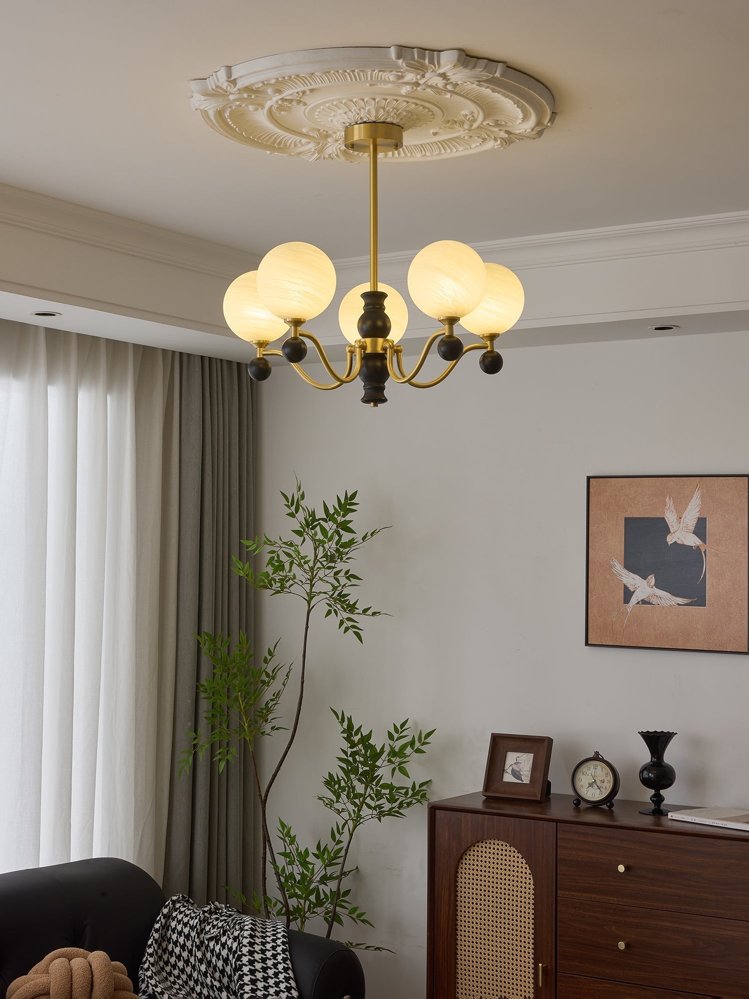 Ershaan Eleganter Vintage-Kronleuchter aus Messing und Holz-Letslighting
