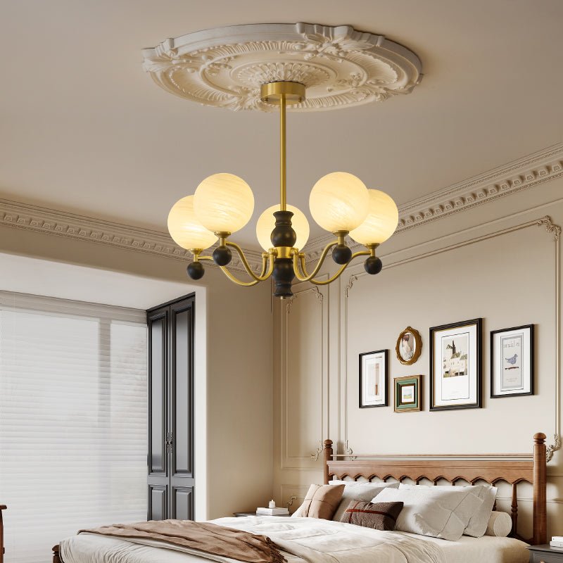 Ershaan Eleganter Vintage-Kronleuchter aus Messing und Holz-Letslighting