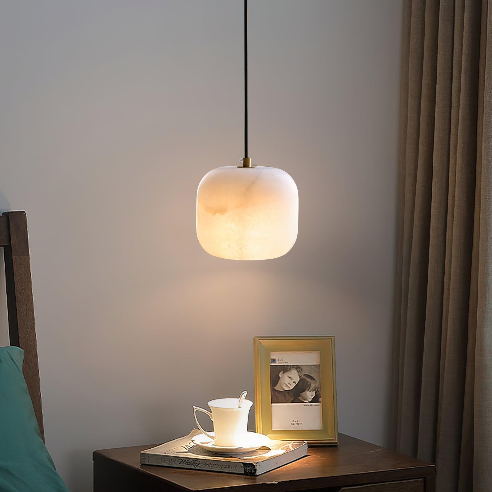 Ildvuvyd Minimalist Bedside Brass Pendant Light - Letslighting