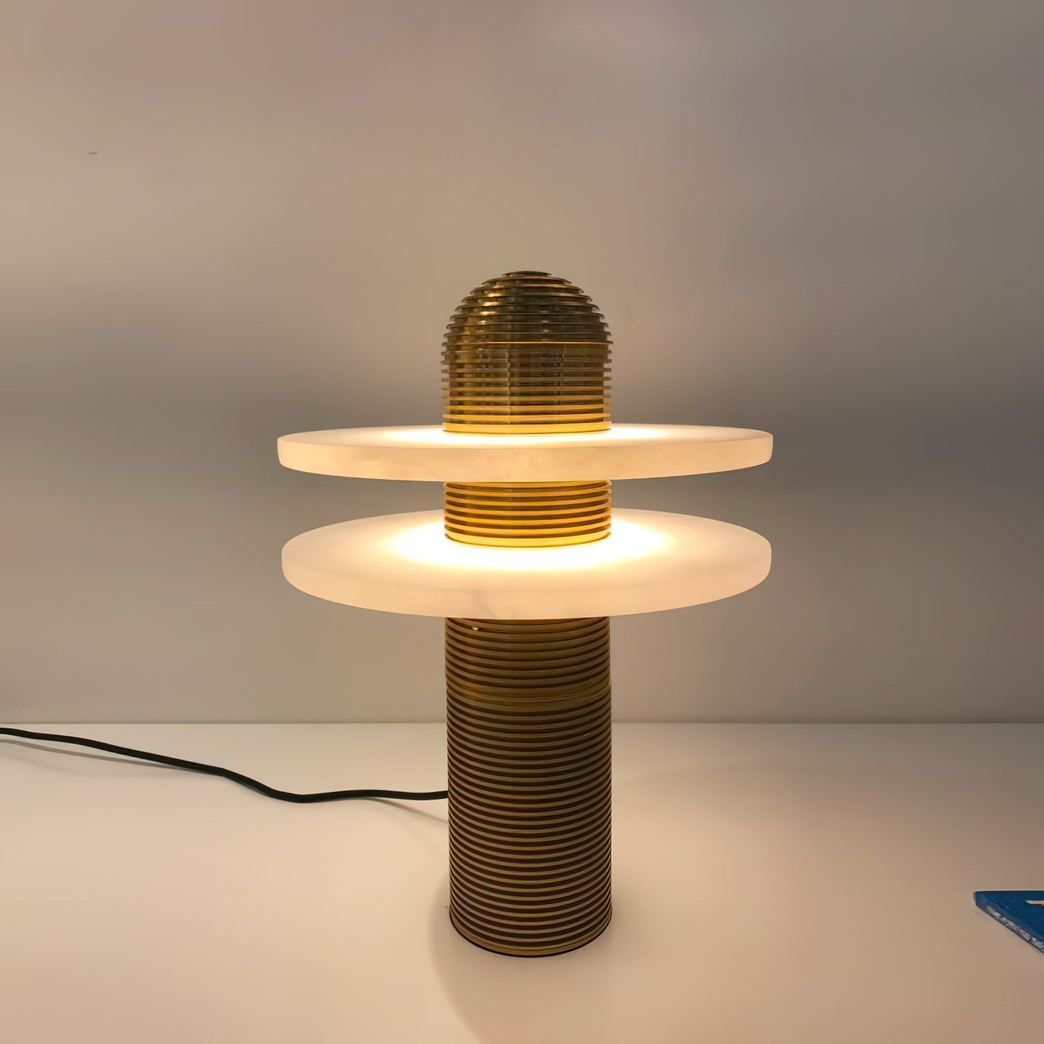 Alabaster Comet Table Lamp - Letslighting