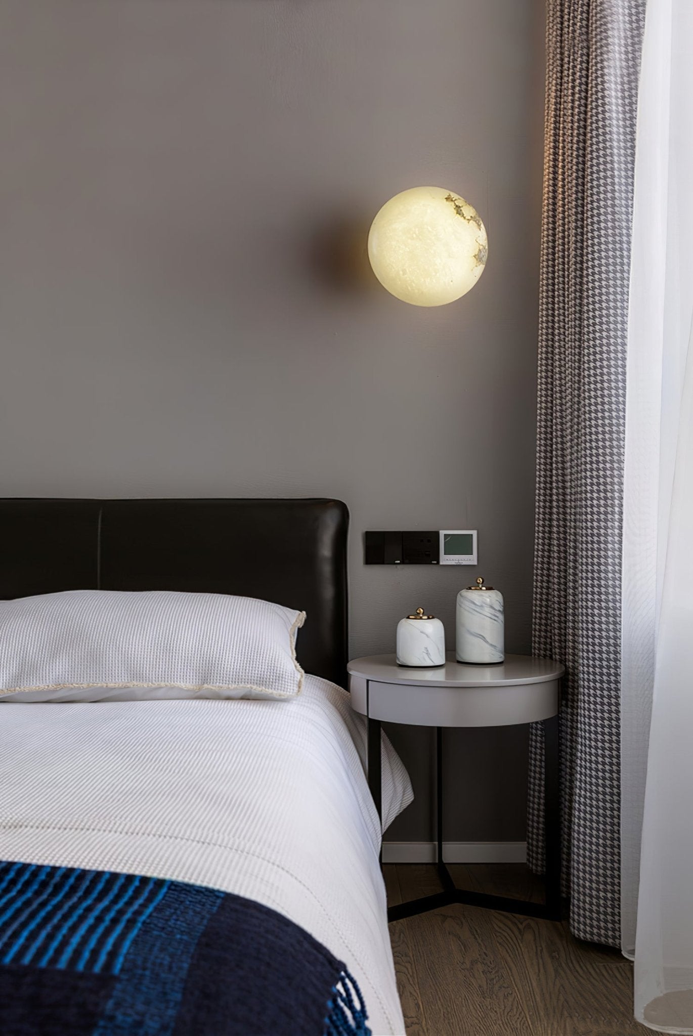 Vanorara Minimalist Alabaster Flush Mount Light - Neutralighting