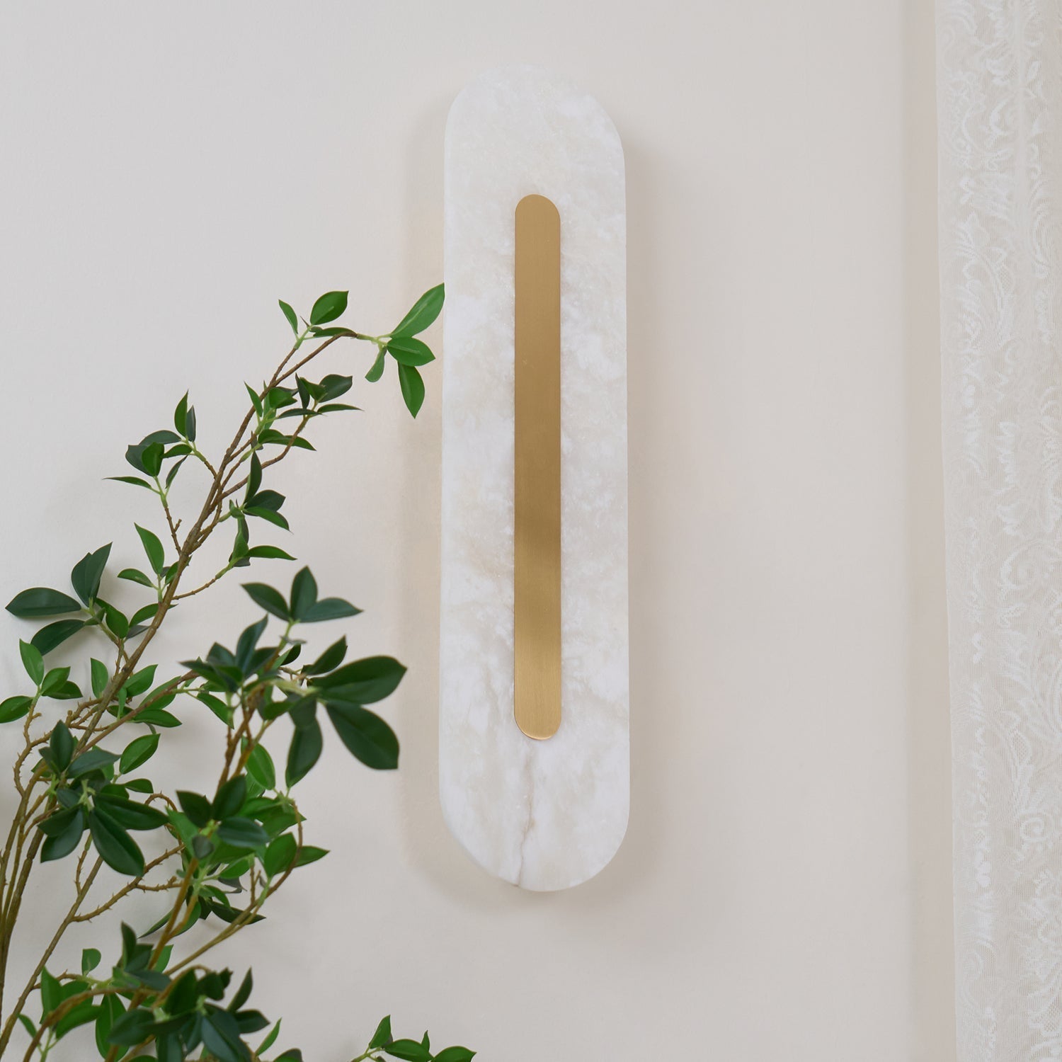 Hurn Abgerundete Alabaster Wandleuchte