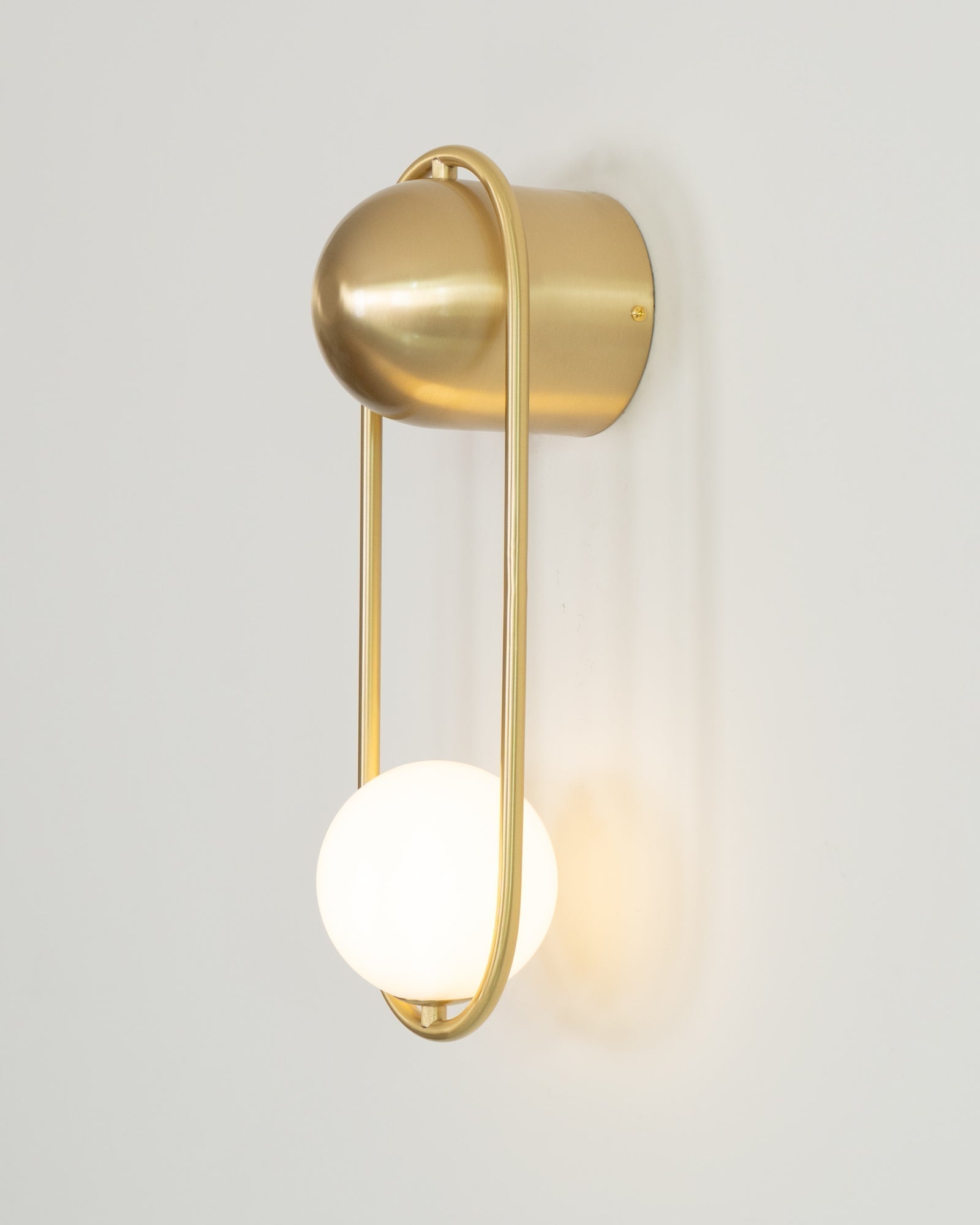 Sale Moderne Wandleuchte aus Messing-Letslighting