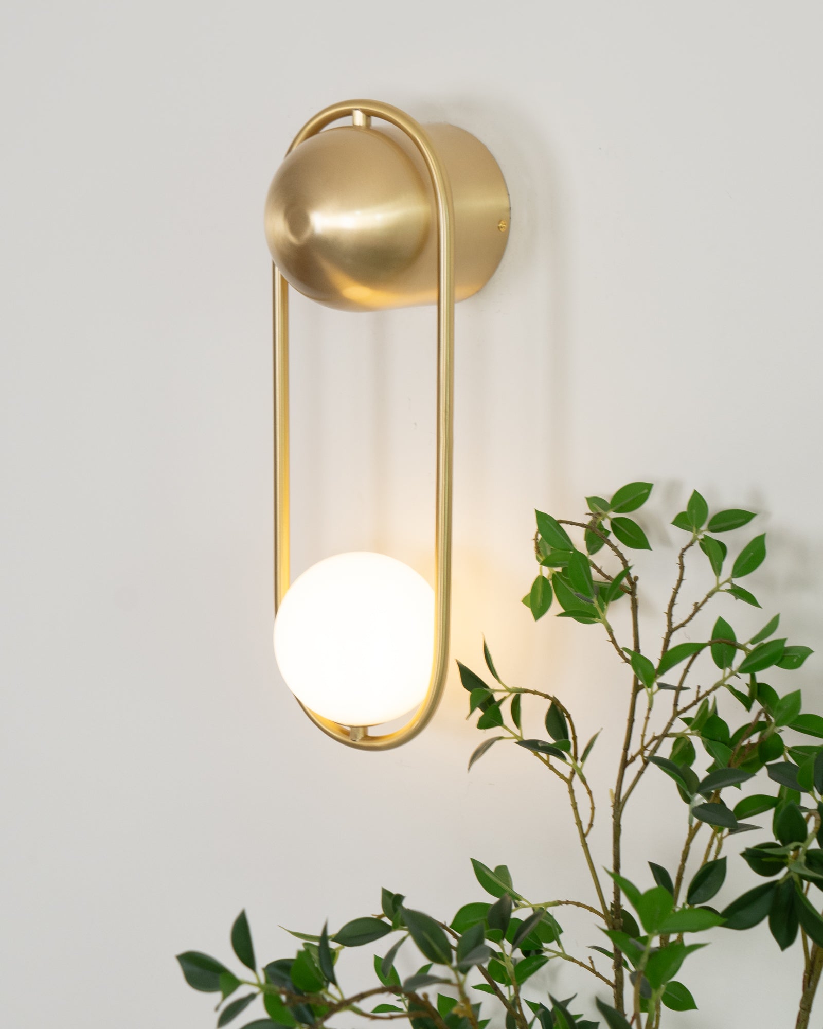 Sale Moderne Wandleuchte aus Messing-Letslighting