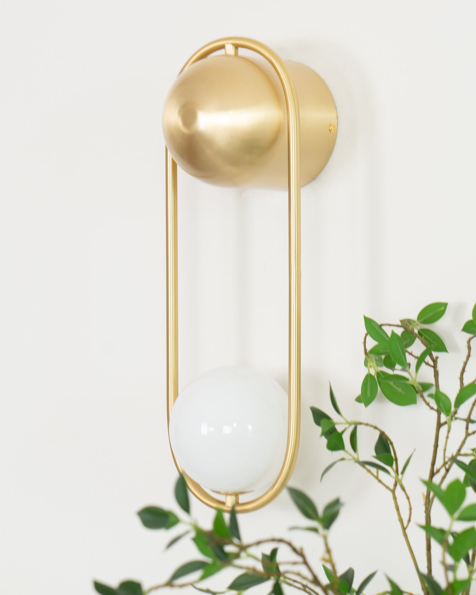 Sale Moderne Wandleuchte aus Messing-Letslighting