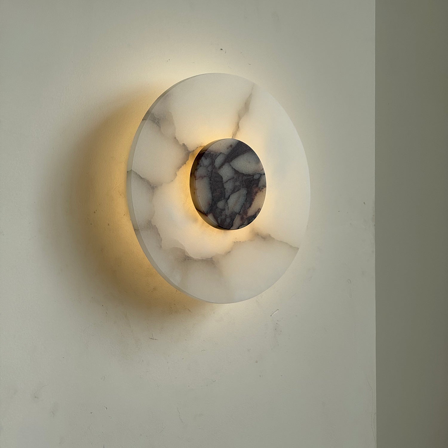 Rauduvyi Modern Minimalist Alabaster Wall Lamp - Letslighting