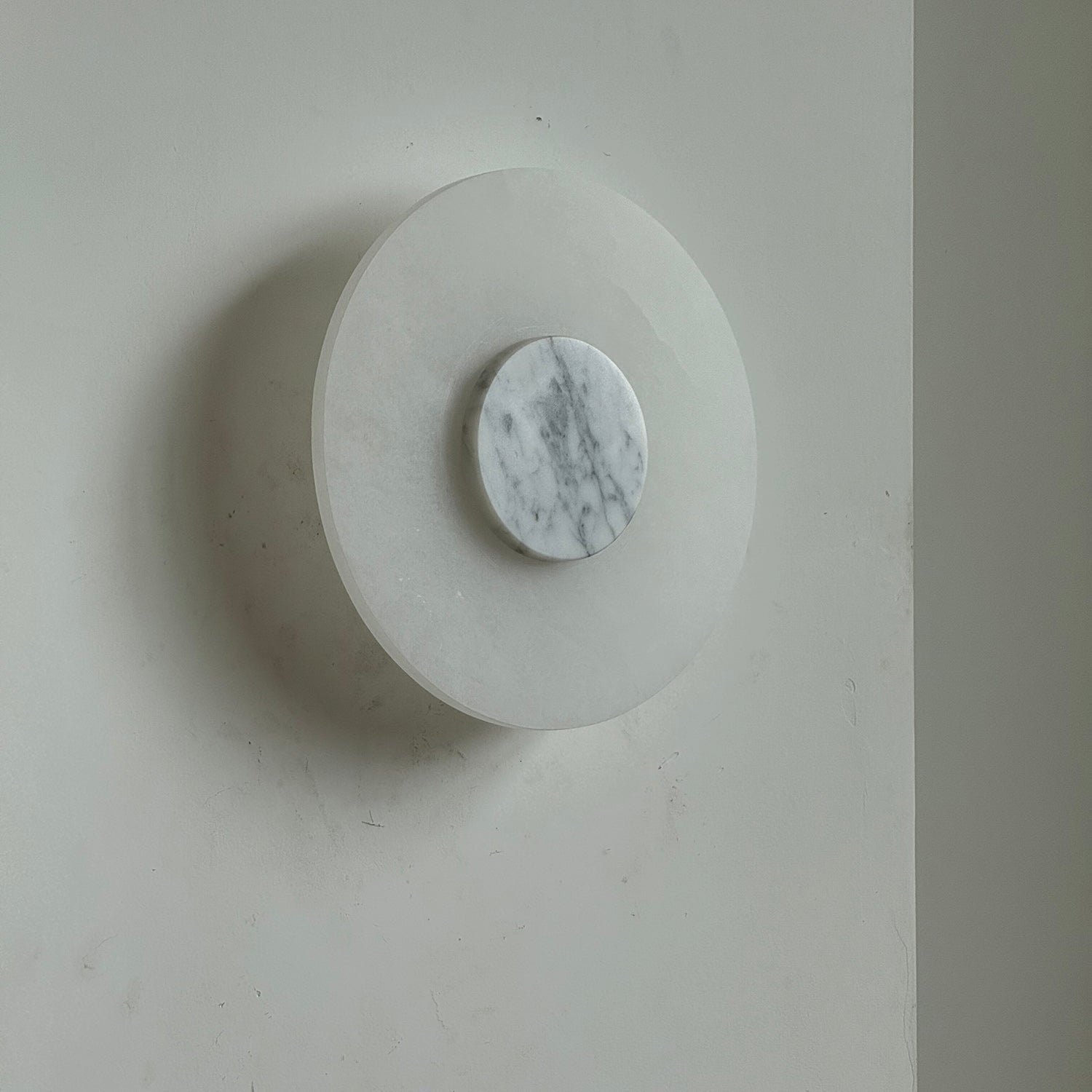 Rauduvyi Modern Minimalist Alabaster Wall Lamp - Letslighting