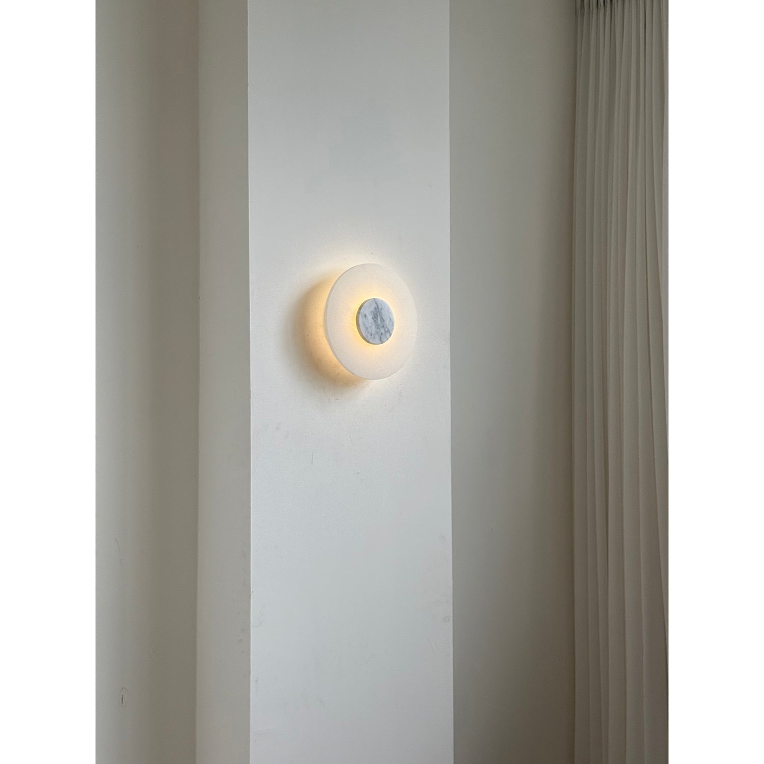 Rauduvyi Modern Minimalist Alabaster Wall Lamp - Letslighting