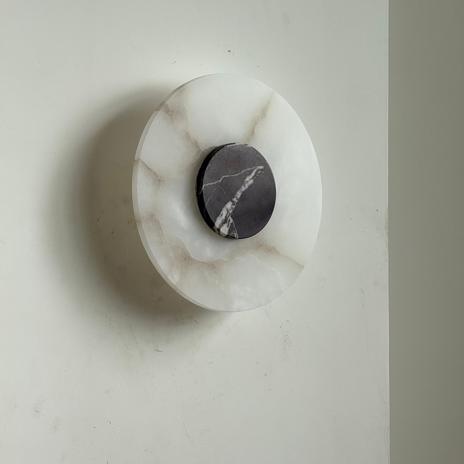 Rauduvyi Modern Minimalist Alabaster Wall Lamp - Letslighting