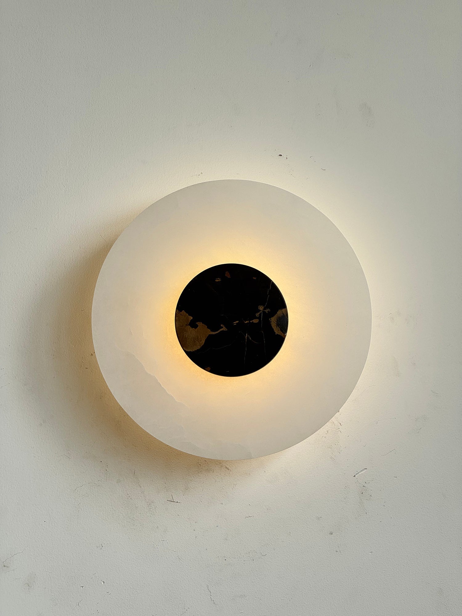 Rauduvyi Modern Minimalist Alabaster Wall Lamp - Letslighting