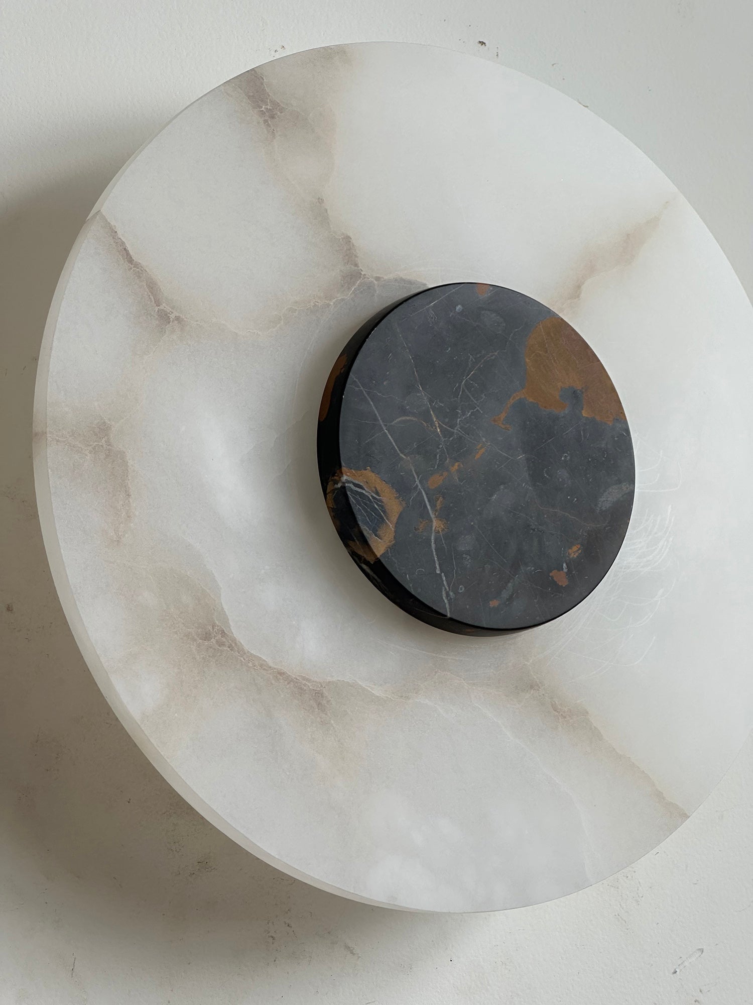 Rauduvyi Modern Minimalist Alabaster Wall Lamp - Letslighting