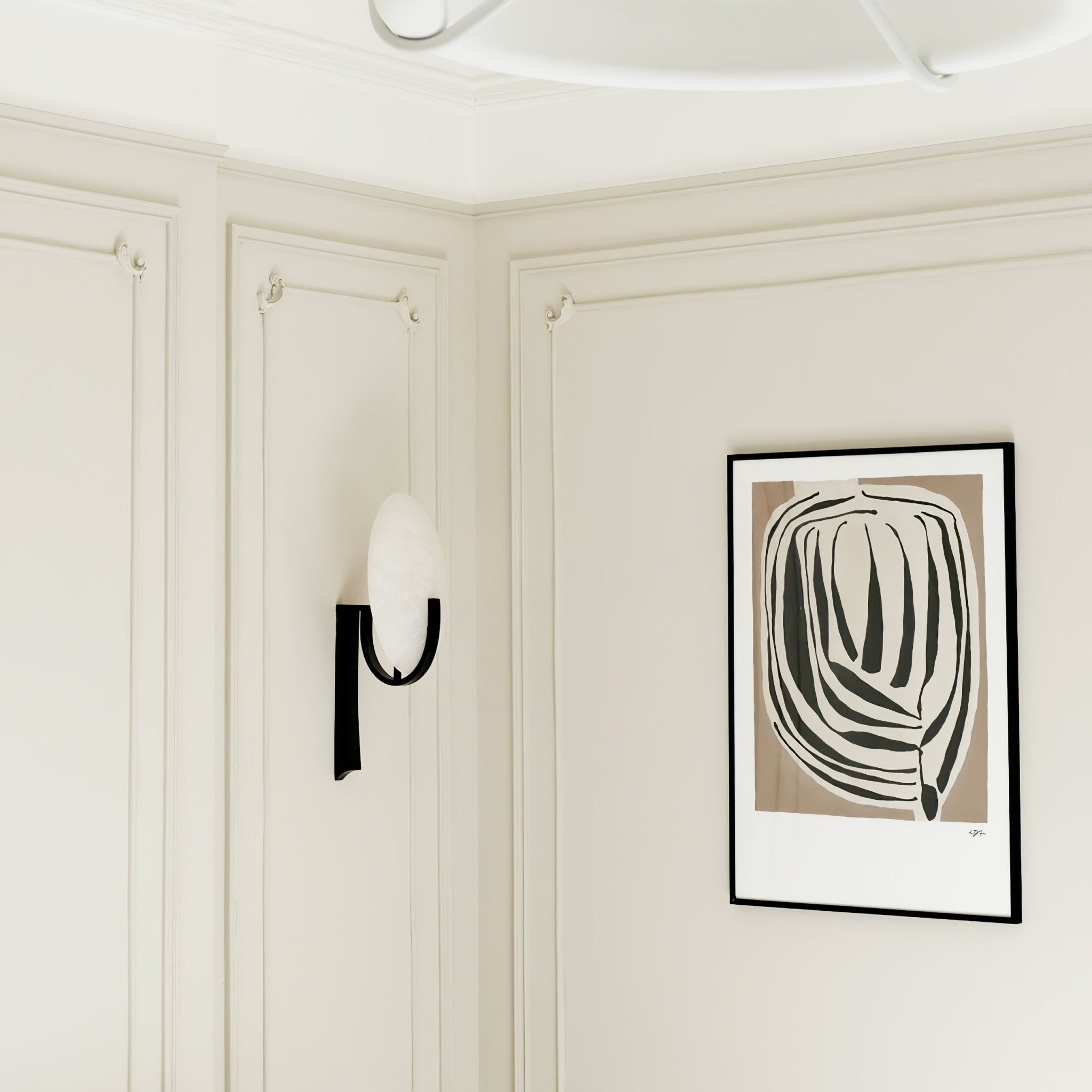 Selene Modern Alabaster Wall Lamp - Neutralighting