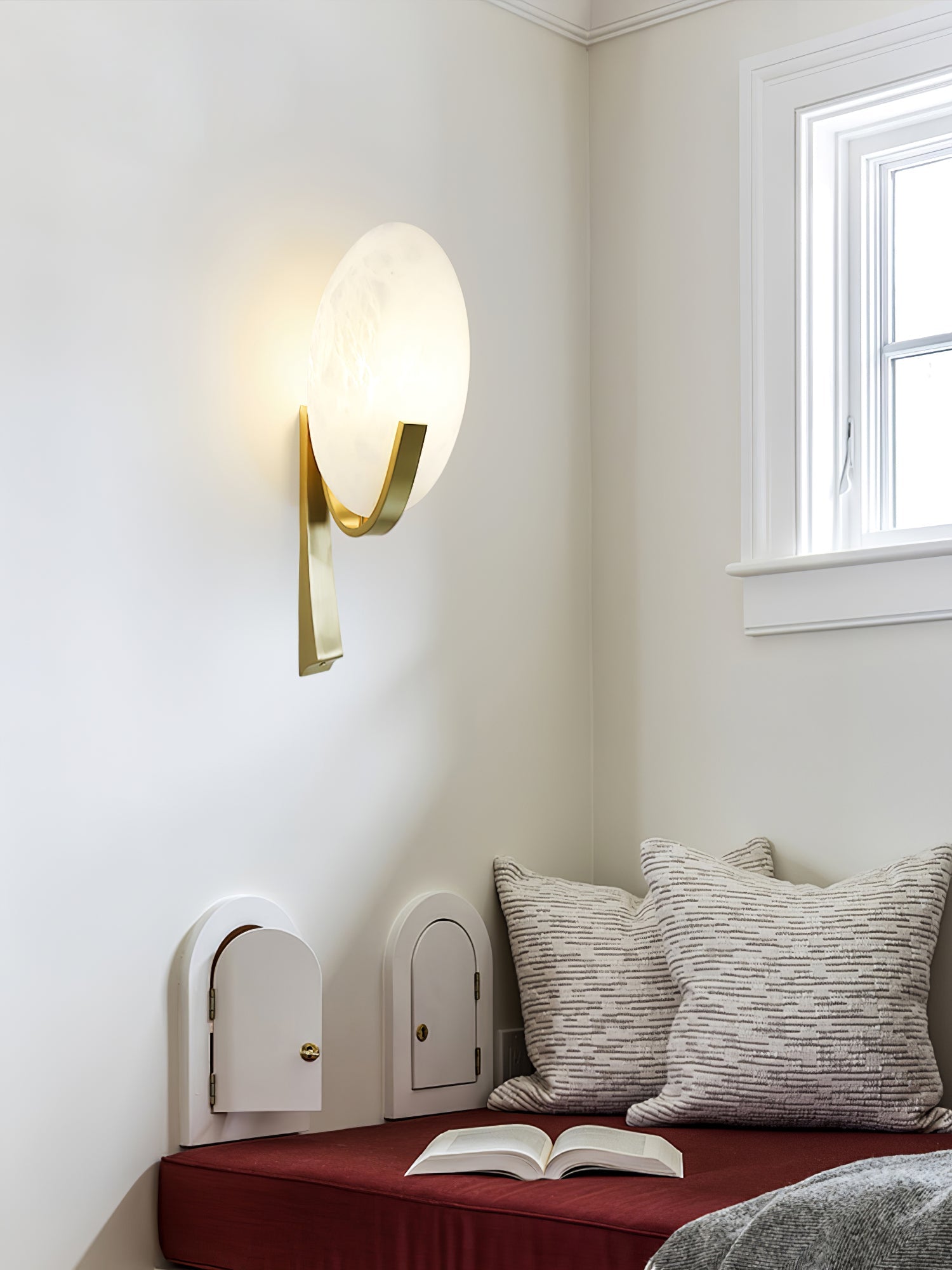 Selene Modern Alabaster Wall Lamp - Neutralighting