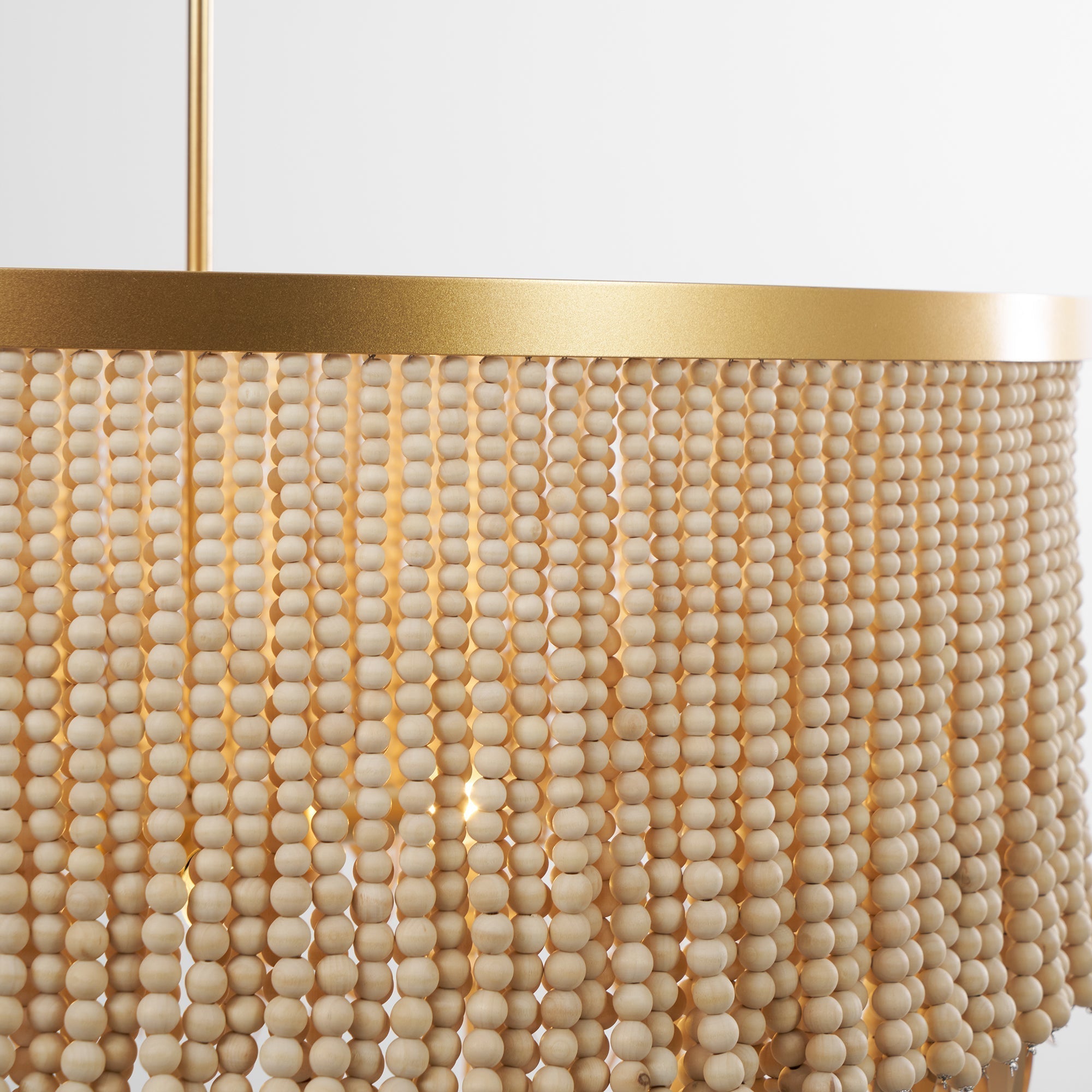 Odette Kronleuchter aus Holz und Kokosnussperlen-Letslighting