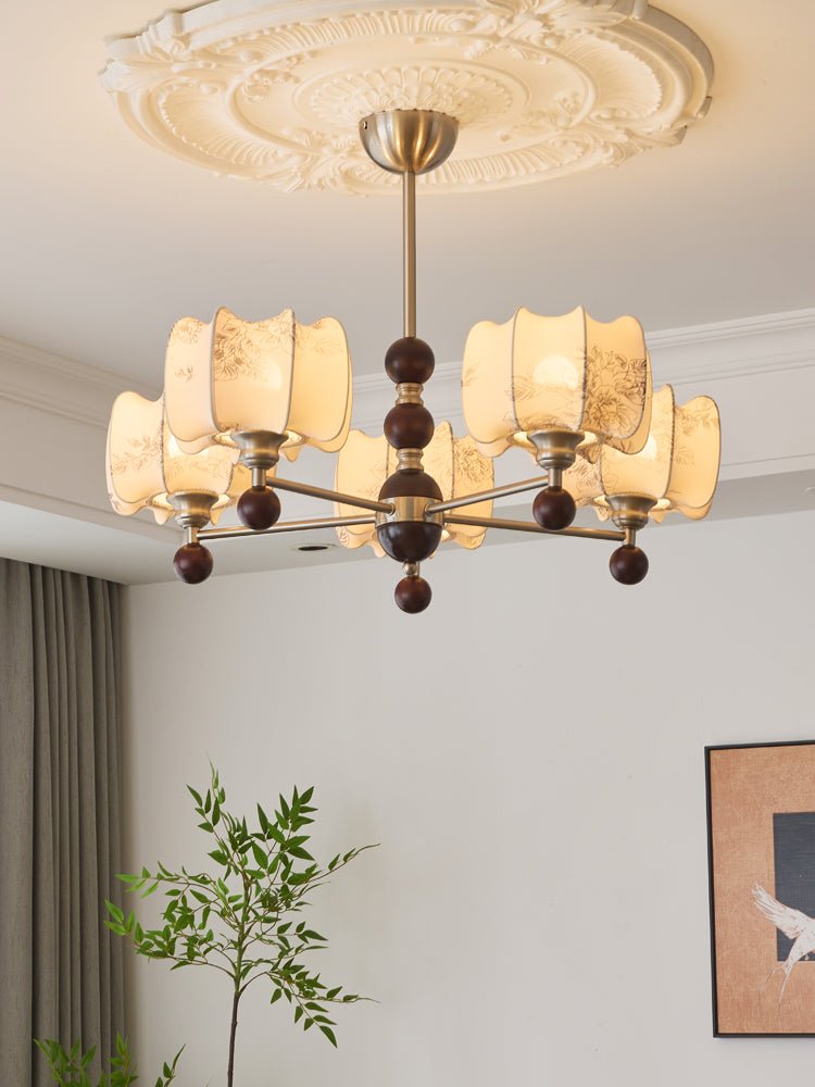 Ephaos Eleganter Vintage-Kronleuchter aus Floralem Holz-Letslighting